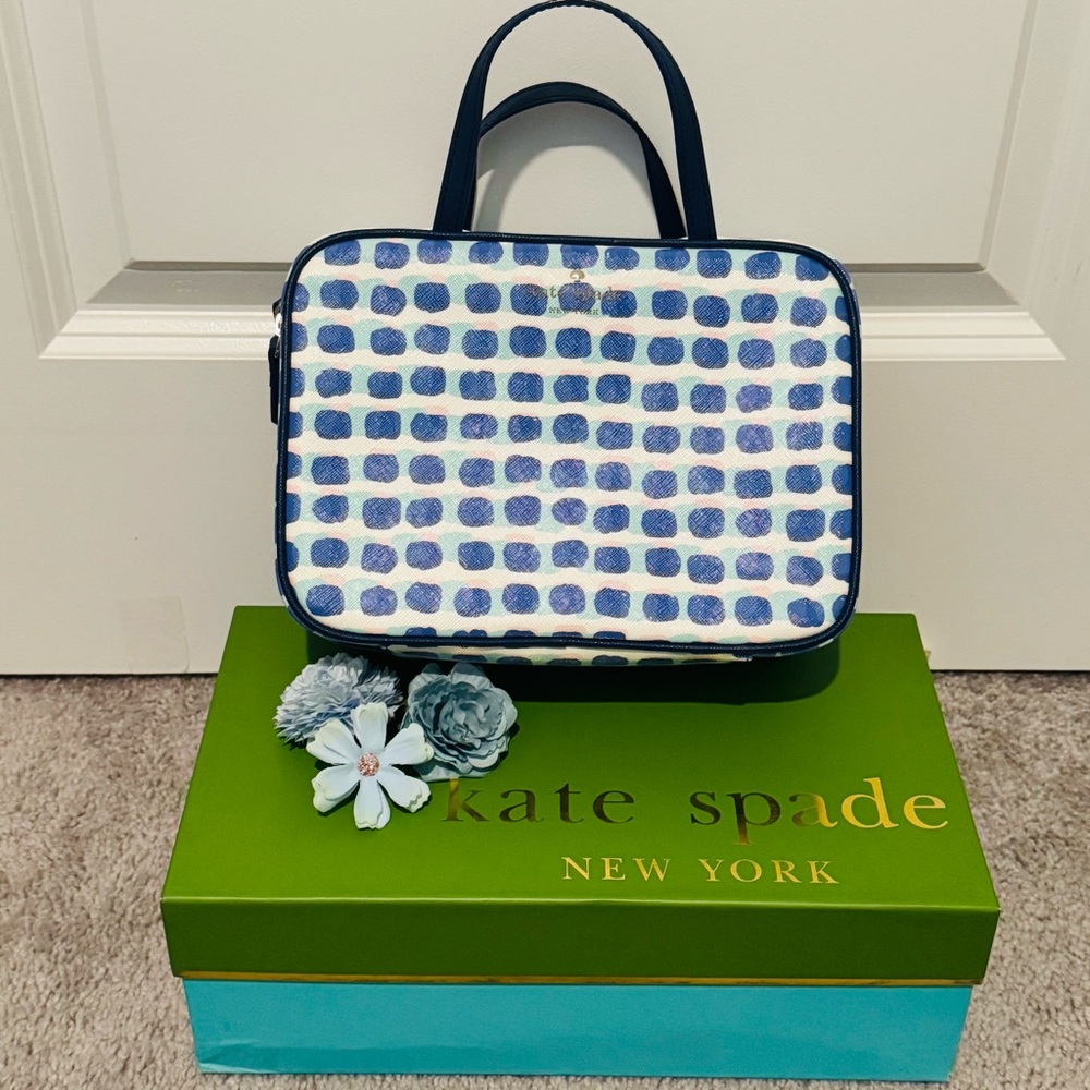 NWOT Kate spade Blue Cedar Street Stamp Dot Zippered Cosmetic Bag, Multi Blue